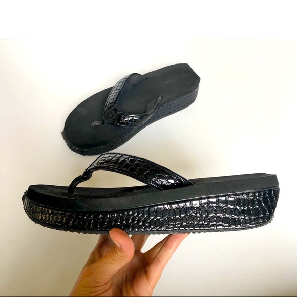Volatile Mini Crocodile Platform Flip Flop Size 9